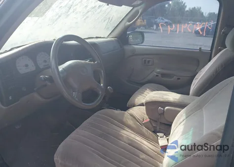 2001 Toyota Tacoma Xtracab from USA, damaged, VIN 5TEWM72N41Z773216